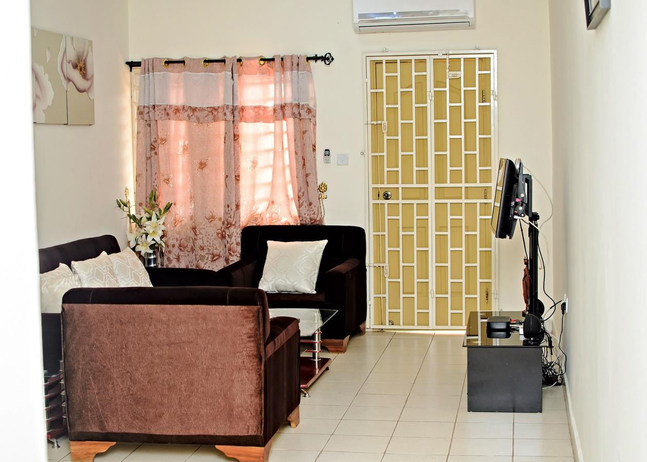 Regimanuel Apartments - Kwabenya Accra Extérieur photo